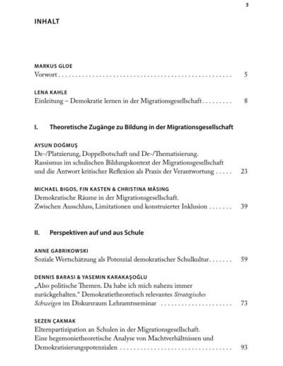 Zu sehen ist die erste Seite des Inhaltsverzeichnis des Sammelbandes 'Demokratie, Bildung und Teilhabe in der Migrationsgesellschaft'.